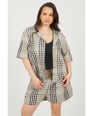 Brave Soul Curve Check Short Sleeve Shirt - Natural