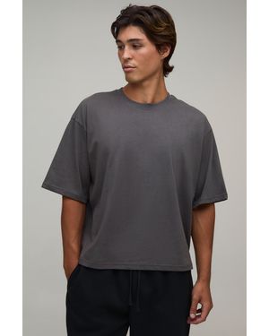 BoohooMAN Essential Oversized Boxy Fit T- Shirt - Grey