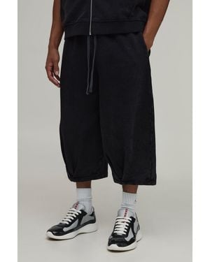 BoohooMAN Heavyweight Pleated Washed Jersey Longline Jort - Black