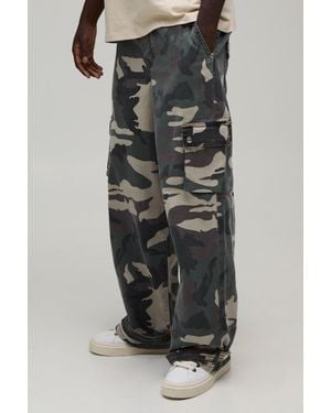 BoohooMAN Baggy Fit Camo Print Twill Trousers - Black