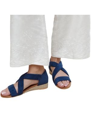 Where's That From Hummingbird Suede Crossover Strap Extra Wide Low Wedge Sandals (marine) - Blauw
