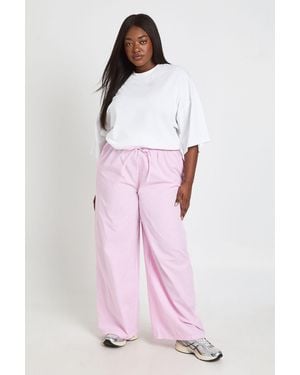 Boohoo Plus Pinstripe Trouser - Pink