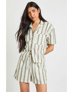 Boohoo Tall Premium Linen Stripe Shorts - Green
