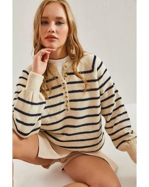 Bianco Lucci Button-Collar Knit Jumper - Brown