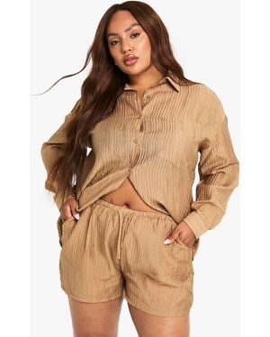 Boohoo Plus Crinkle Woven Oversized Shorts - Brown