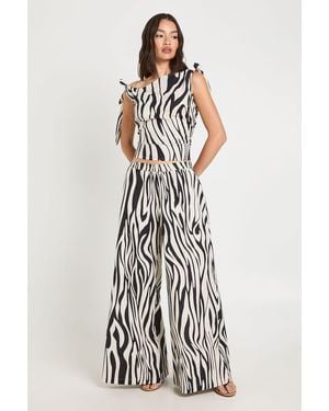 Boohoo Zebra Linen Look Tie Shoulder Top & Extreme Wide Leg Trouser Co-Ord - White
