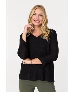Izabel London Mesh Texture 3/4 Sleeve Relaxed Top - Black