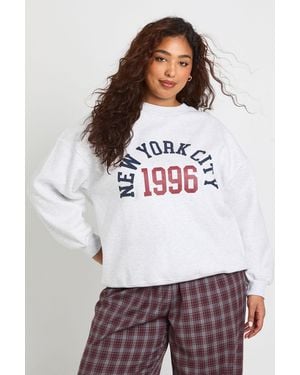 Boohoo Plus New York City Oversized Sweatshirt - White