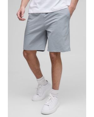 BoohooMAN Elasticated Waist Technical Stretch Relaxed Fit Shorts - Grey