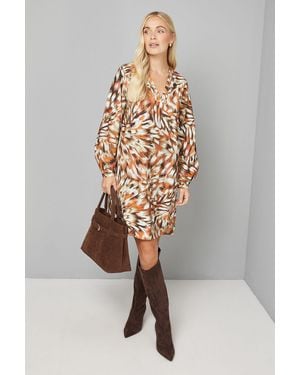 Wallis Petite Viscose Seam Detail Collarless Shift Dress - Multicolour