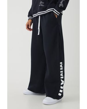 BoohooMAN Extreme Wide Leg Pleated Gusset Jogger - Black