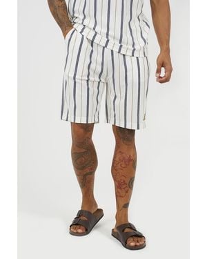 Brave Soul Shorts With Badge - White