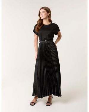 Blue Vanilla Pleated Dress - Black