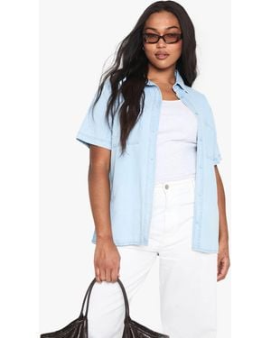 Boohoo Plus Chambray Denim Short Sleeve Shirt - Blue