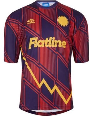 Umbro Flatline Crew Neck Regular Fit T-Shirt - Red
