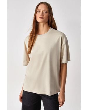 Grimelange Relaxed Crew Neck Slit T-Shirt - Natural