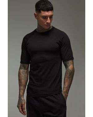 BoohooMAN Tall Active Gym Raglan Muscle Fit T-Shirt - Black