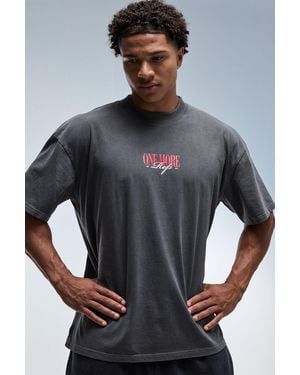 BoohooMAN One More Rep Script Front Oversized Washed Extended Neck T-Shirt - Grey