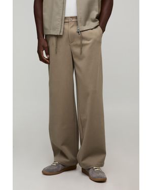 BoohooMAN Relaxed Fit Half & Waistband Textured Trouser - Brown