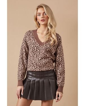 Oasis Leopard V Neck Jumper - Brown