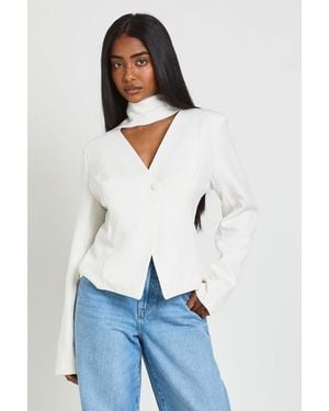 Boohoo Plunge Scarf Detail Fitted Blazer - White