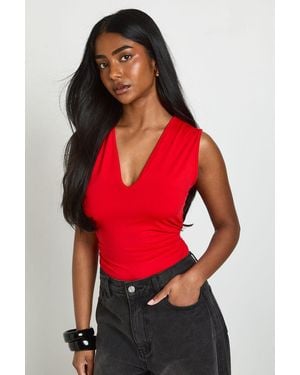 Boohoo Matte Slinky Ruched Plunge Bodysuit - Red