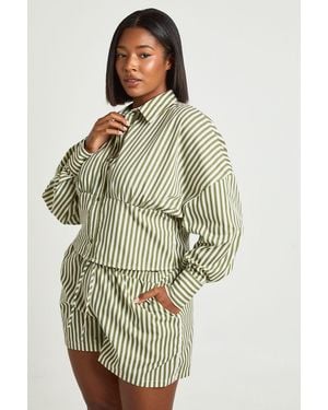Boohoo Plus Stripe Drawcord Shorts - Green