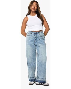 Boohoo Plus Fray Hem Detail Straight Leg Jean - Blue