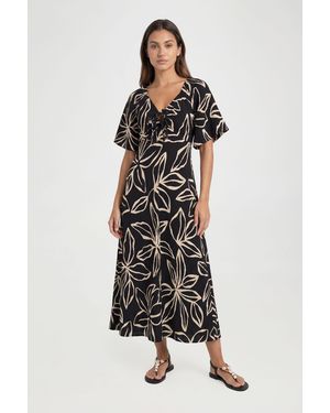 Boohoo Tall Floral Print Textured Volume Sleeve Midaxi Dress - White