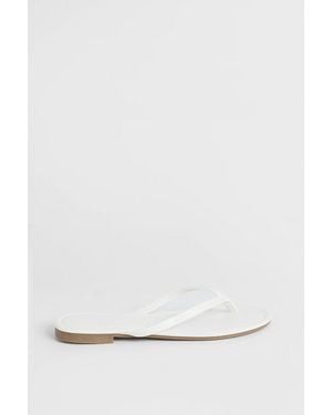 Oasis Jodie Faux Leather Flip Flops - White