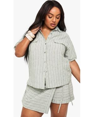 Boohoo Plus Short Sleeve Pocket Shirt - White