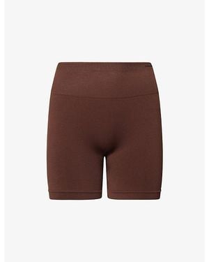ADANOLA Classic Seamless Crop Shorts - Brown