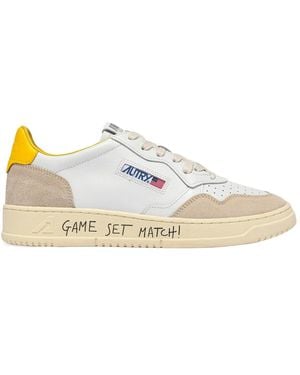 Autry Medalist Low-Top Sneakers - White