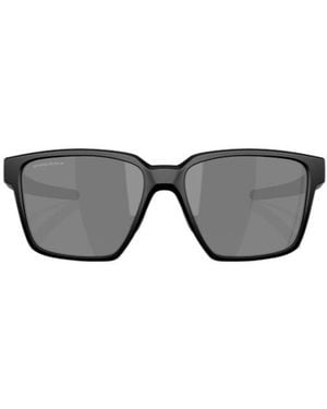 Oakley Geometric Frame Sunglasses - Grey