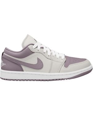 Nike Low-Top Casual Sneakers - White