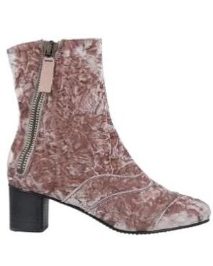 Chloé Velvet Round-Toe Ankle Boots - Brown