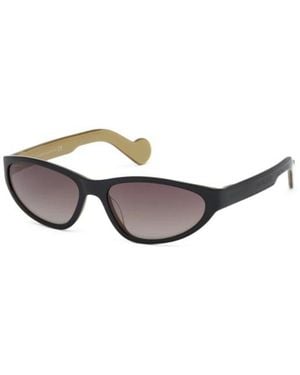 Moncler Eyewear Cat Eye Frame Sunglasses - White