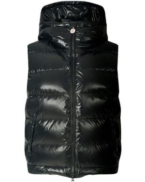 Perfect Moment Polar Flare Quilted Vest - Black