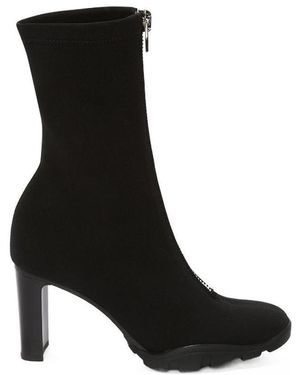 McQueen Slim Tread Zipped Boots - Black