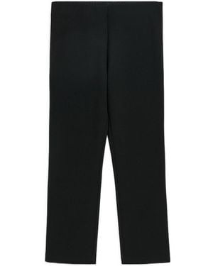 By Malene Birger Vilea Cropped Pants - Black