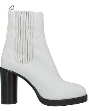 Isabel Marant Simple Chelsea Boots - White