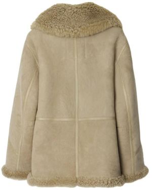 ムートン・ファーコート BURBERRY CAPPUCCINO SHEARLING JACKET Burberry Shearling Coat | Brown | FARFETCH