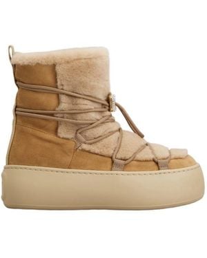 Roger Vivier Viv Up Shearling Platform Boots - Natural