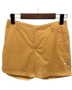 Weekend by Maxmara Belt-Loop Shorts - Black