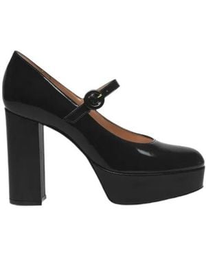 Gianvito Rossi Buckle-Strap Pumps - Black