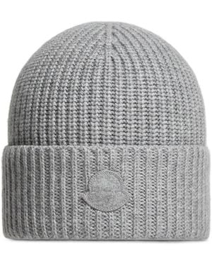 Moncler Logo Patch Knitted Beanie - Grey