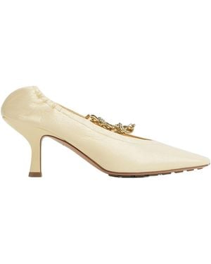 Bottega Veneta Sharp Chain Pump - Natural
