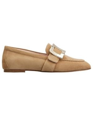 Roger Vivier Logo-Engraved Flat Shoes - Brown