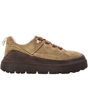 UGG Versatile Low-Top Shoes - Brown