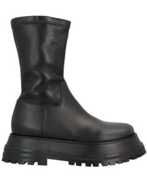 Burberry Boot - Black